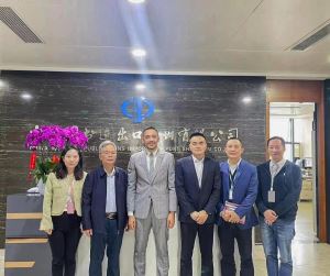 馬來西亞駐廣州總領事館商務領事哈里斯到訪中圖深圳公司
